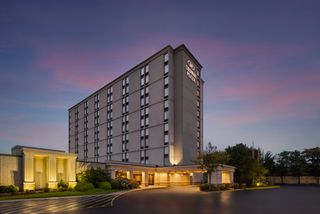 Crowne Plaza Newark Airport