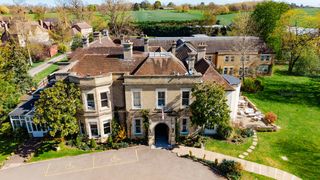 Woodland Manor Hotel