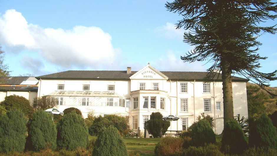 Royal Victoria Hotel Exterior