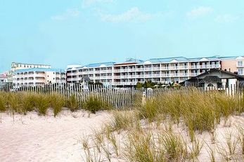La Mer Beachfront Inn