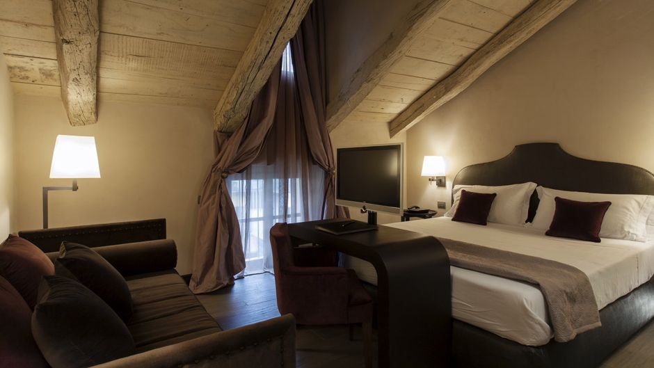 Palazzo Righini Room