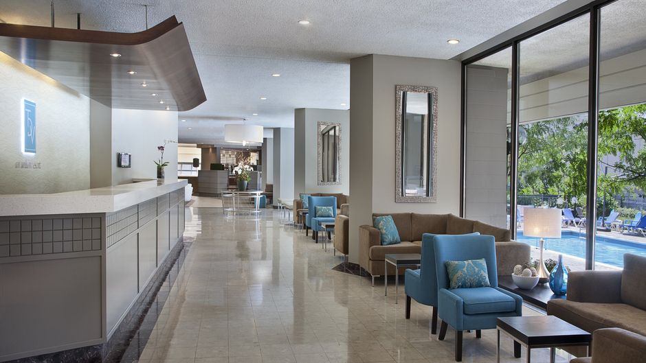 Toronto Don Valley Hotel & Suites Lobby
