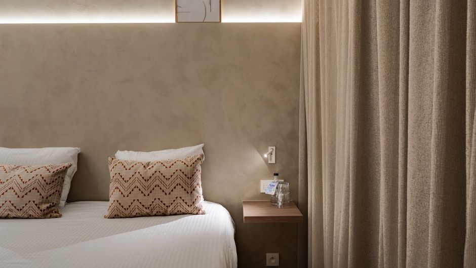 Astoria Hotel Room