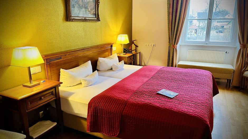 Hotel Schloss Burgellern Room