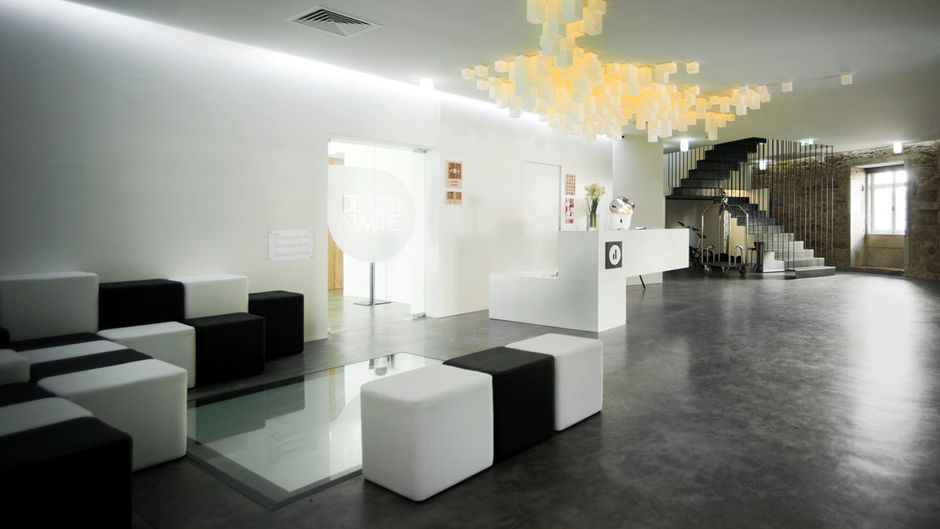 Design & Wine Hotel Lobby