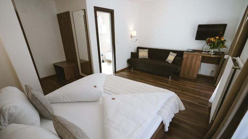 Hotel Roemerhof, Leukerbad Room