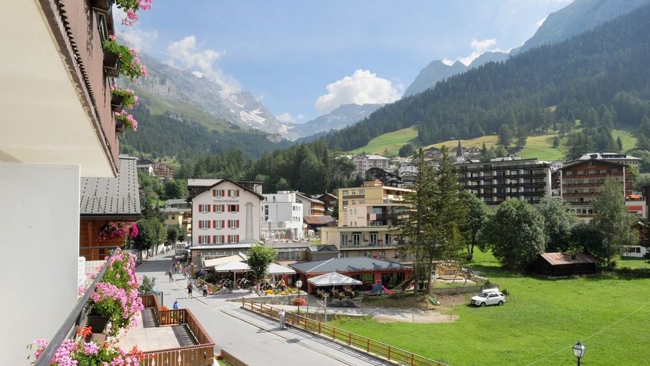 Hotel Roemerhof, Leukerbad Exterior
