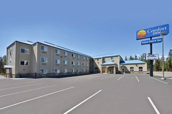 Yellowstone West Gate Hotel