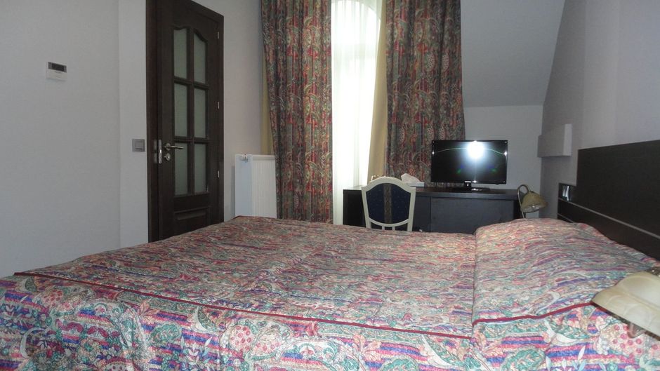 Auberge du Souverain Room
