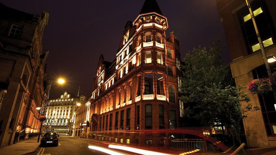 Quebecs The Leeds Town House Exterior