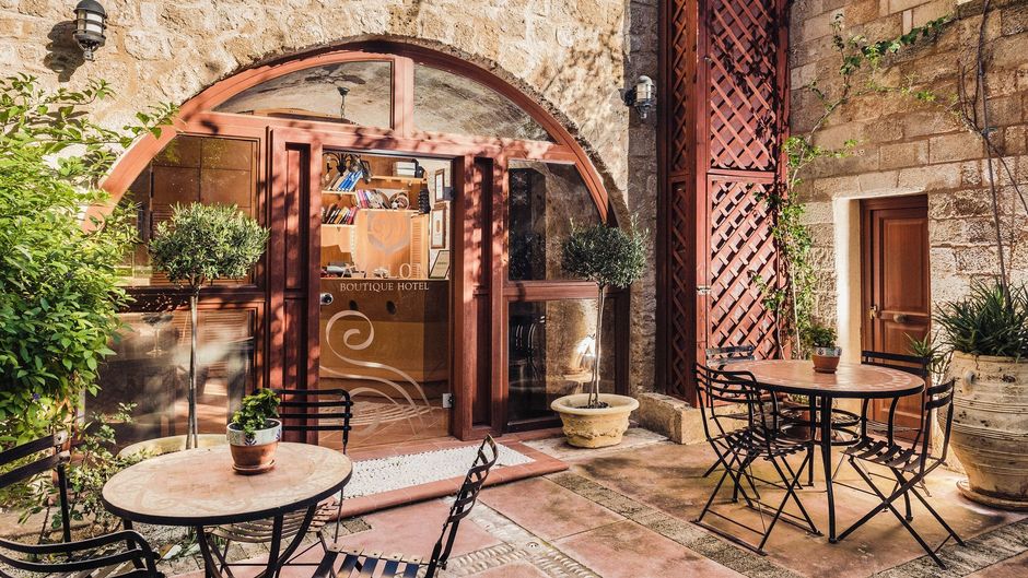 Avalon Boutique Hotel Lobby