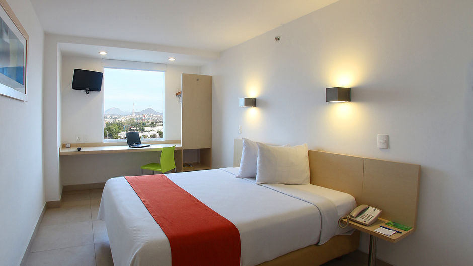 One Culiacan Forum Room