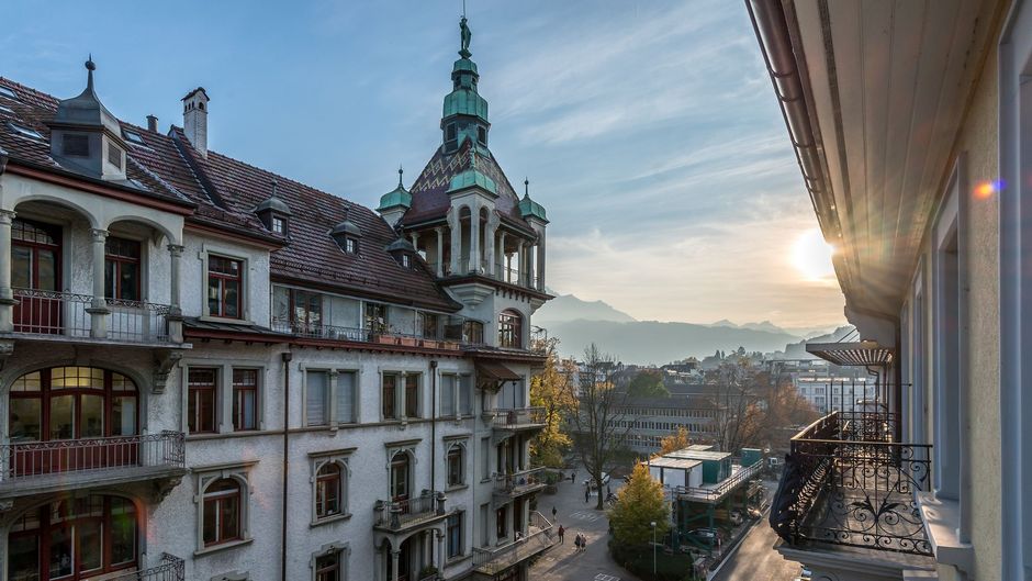 Alpina Hotel Exterior