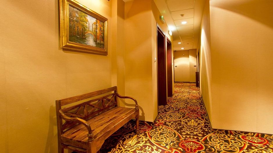 Hotel Columbus Room