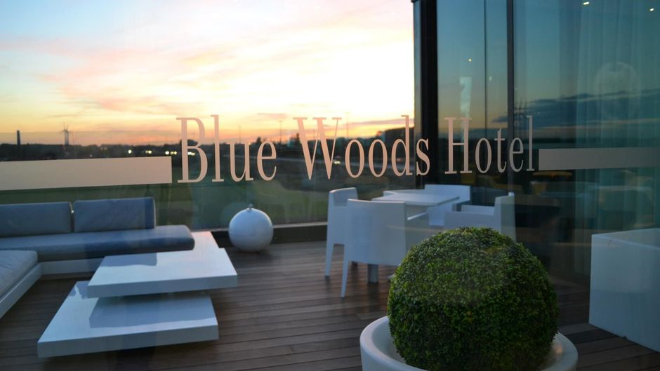 Blue Woods Hotel Exterior
