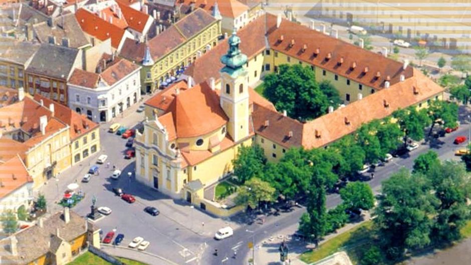 Hotel Klastrom Exterior