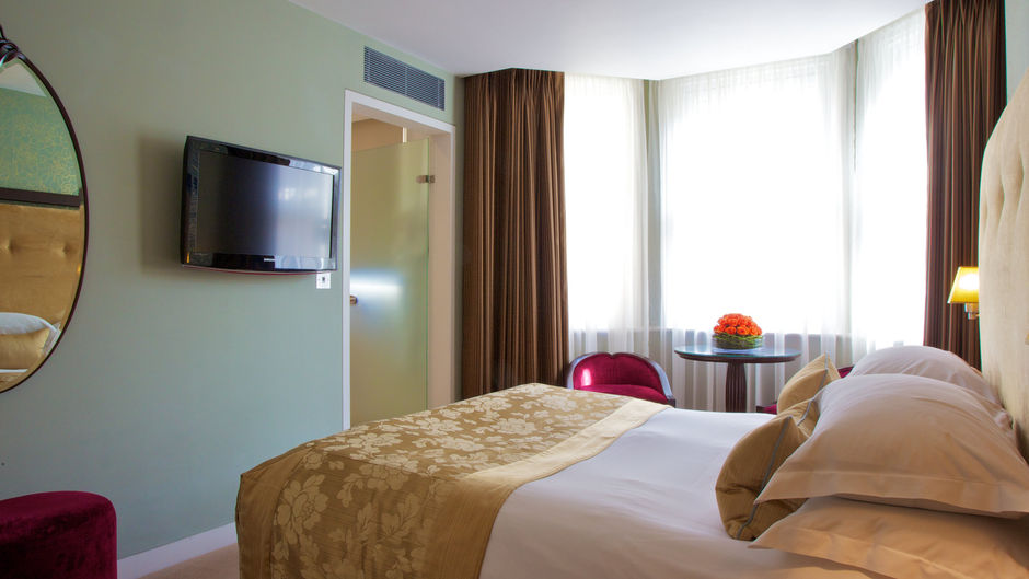 No. Ten Manchester Street Hotel Room