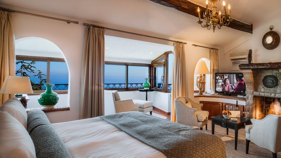Chateau de la Chevre d'Or Room