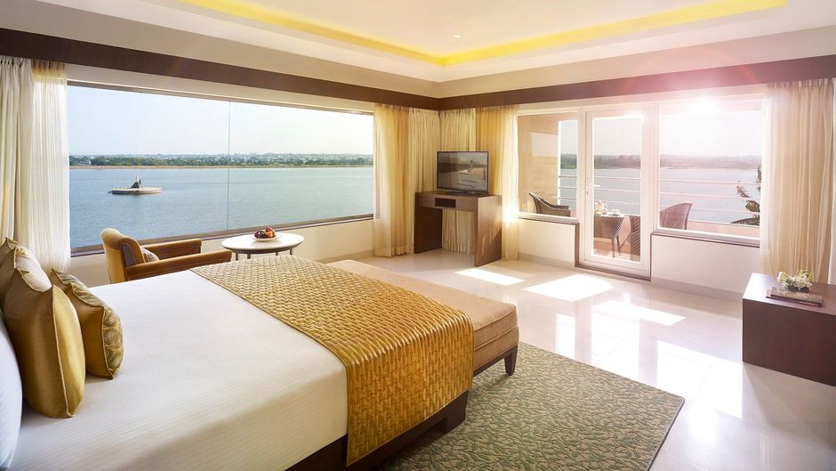 Hotel Naveen Suite
