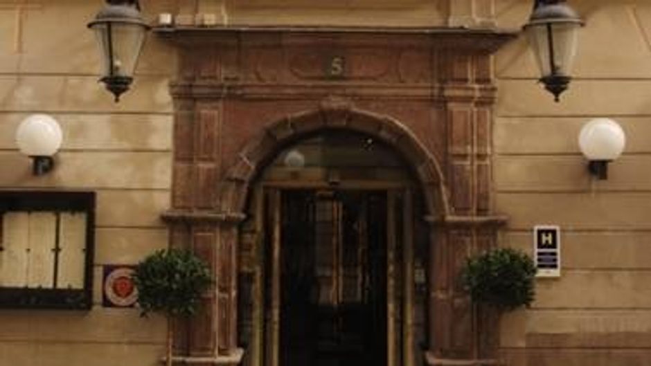Victory Hotel Exterior