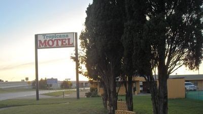 Tropicana Motel-Bastrop