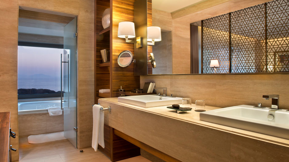 D Maris Bay Room