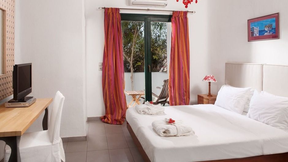 Tharroe of Mykonos Room