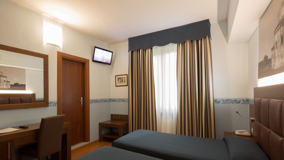 Terminus & Plaza Hotel Room
