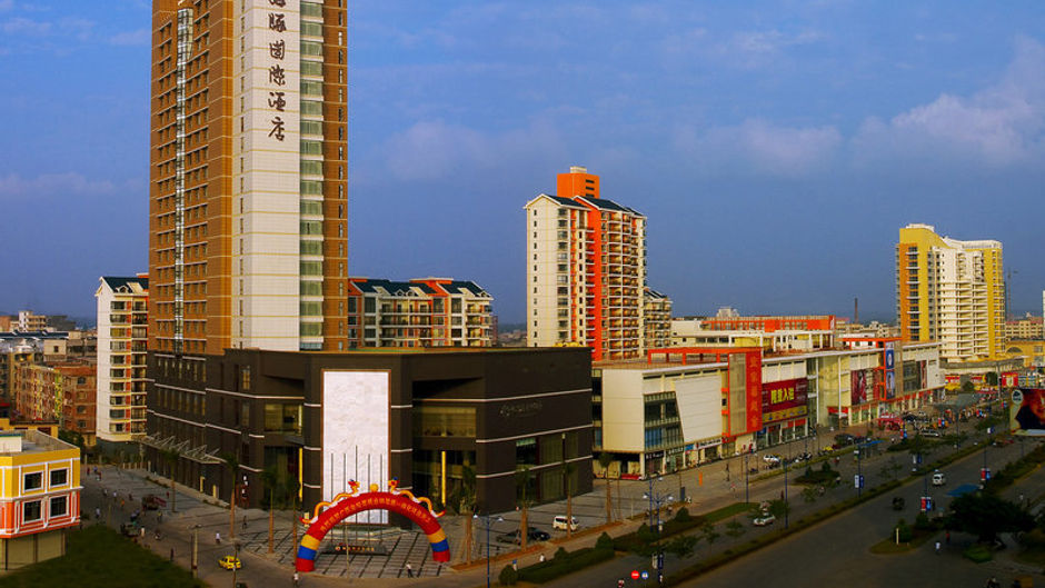 White Dolphin Hotel Exterior