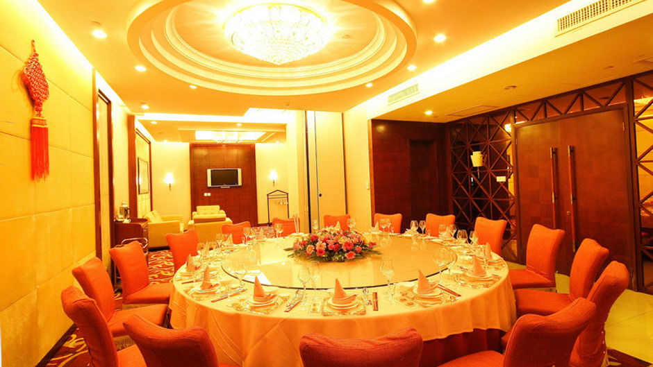 White Dolphin Hotel Restaurant