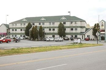 Commodore Perry Inn & Business Center