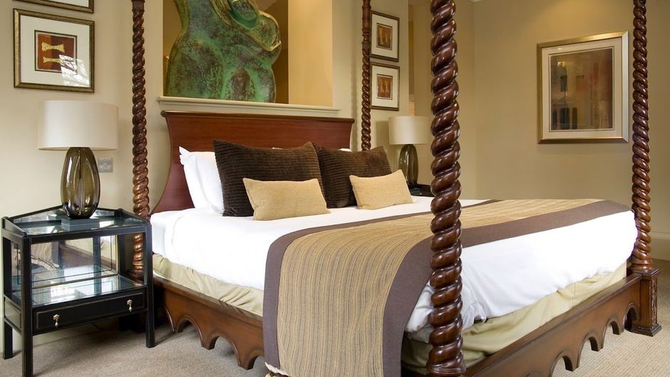 The Western House Suite