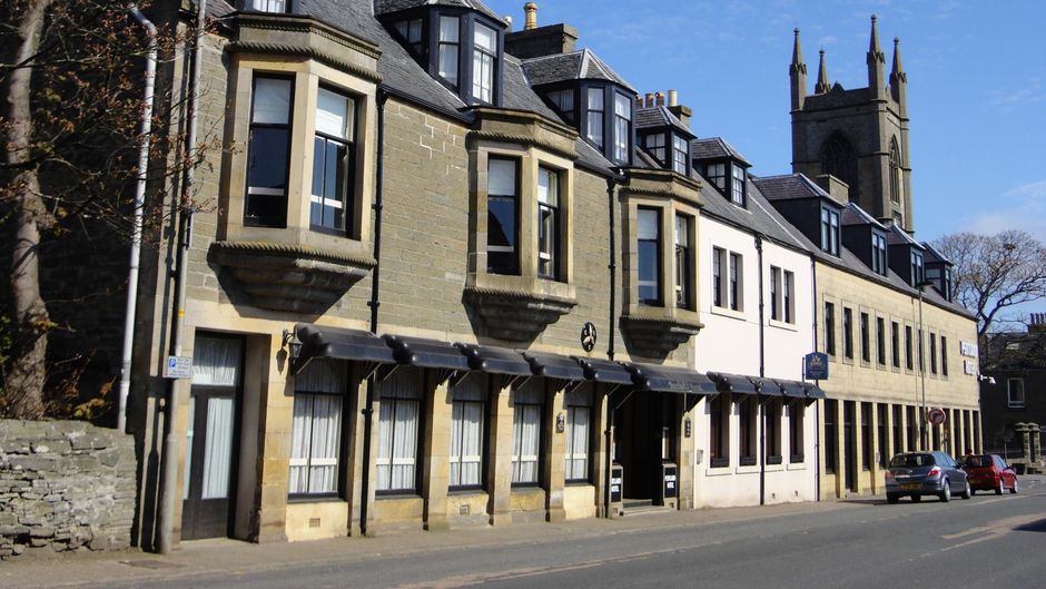 Pentland Hotel Exterior