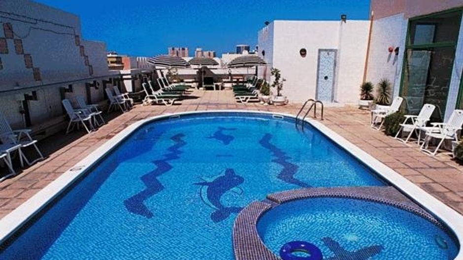 Pearl Residence Hotel Apartments Pool