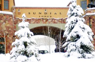 Sundial Lodge