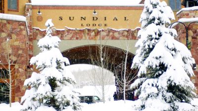 Sundial Lodge