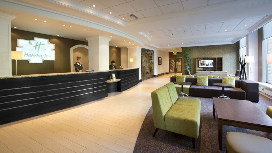 Holiday Inn Peterborough West Lobby