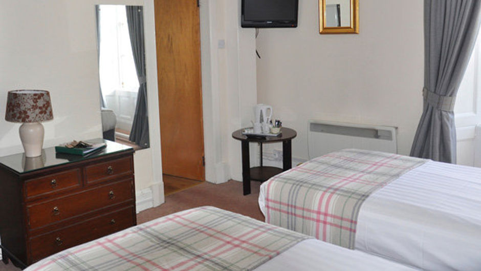 Atholl Arms Hotel Room