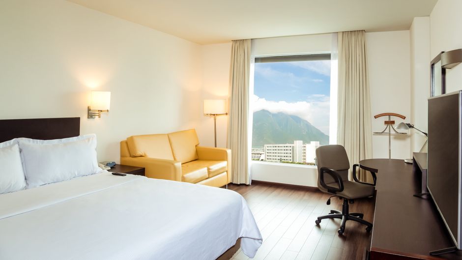 Fiesta Inn Monterrey Tecnologico Room
