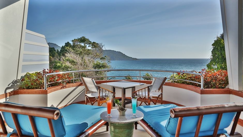 Mom Tri's Villa Royale Suite