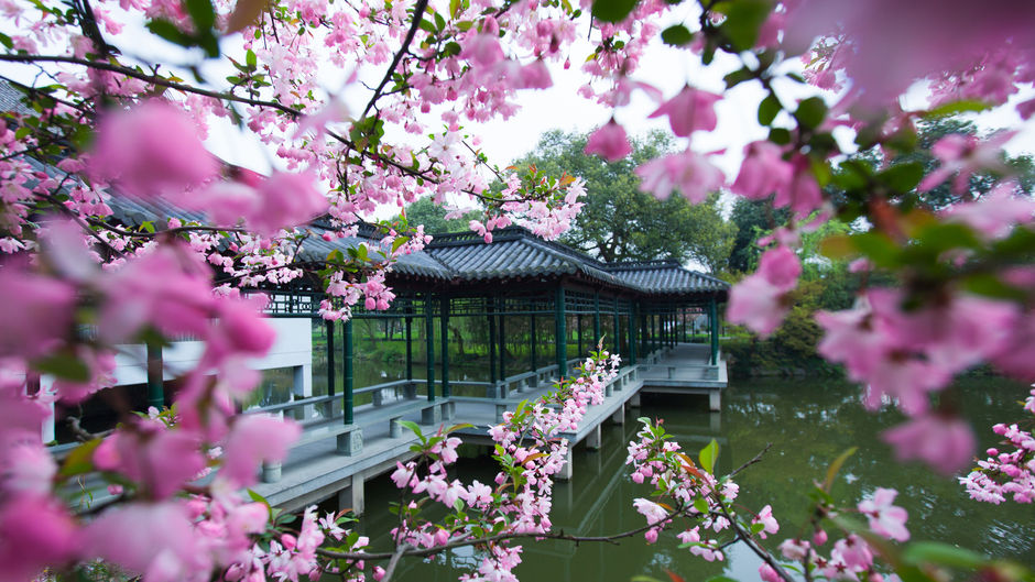 West Lake State Guest House Exterior
