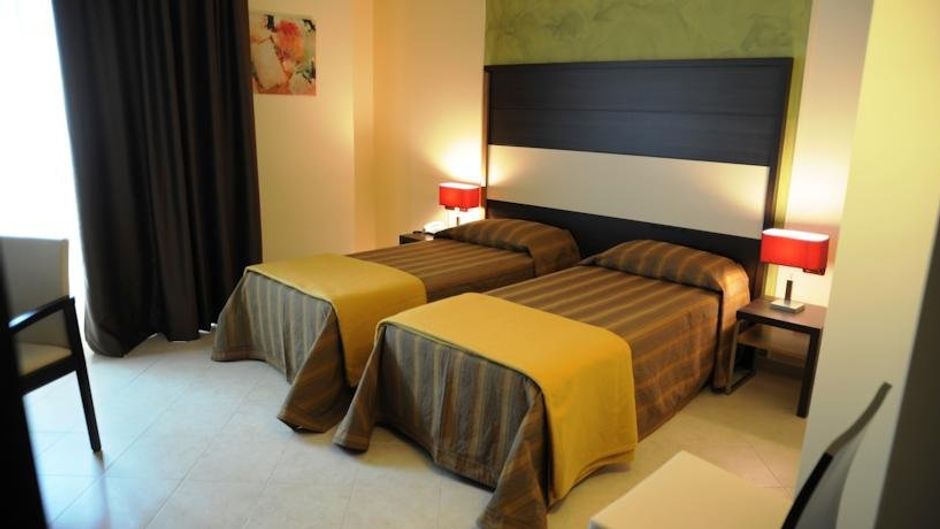 Viola Palace Hotel Room