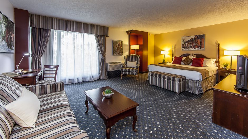 Le Nouvel Hotel Room