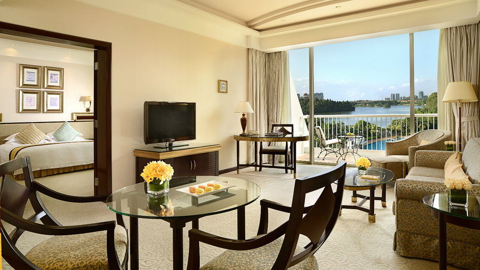 TANGLA Dongguan Royal Lagoon Suite