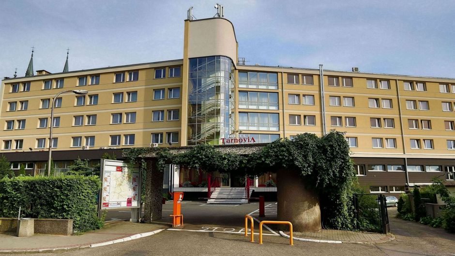 Hotel Tarnovia Exterior