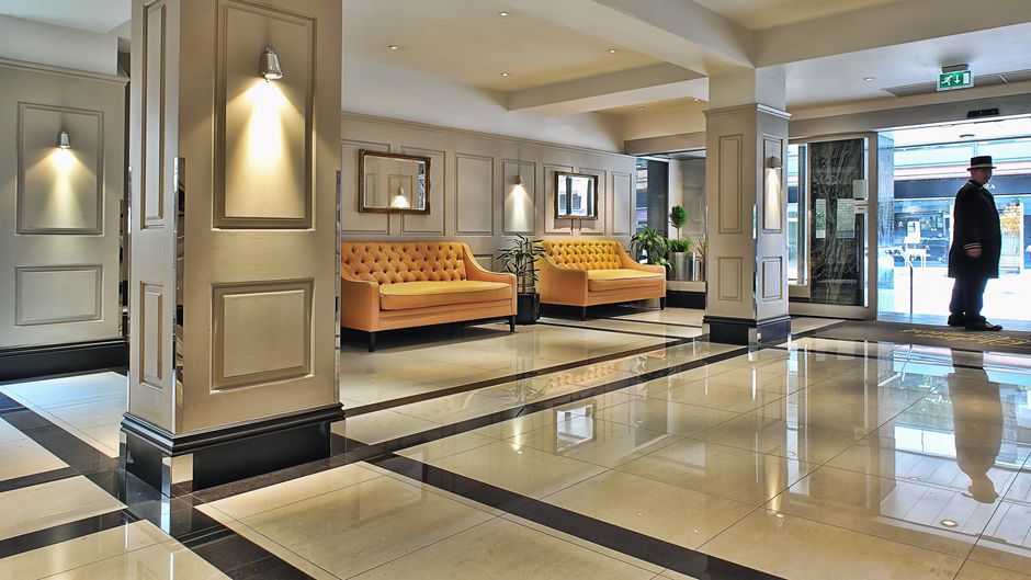 Chelsea Cloisters Apts Lobby