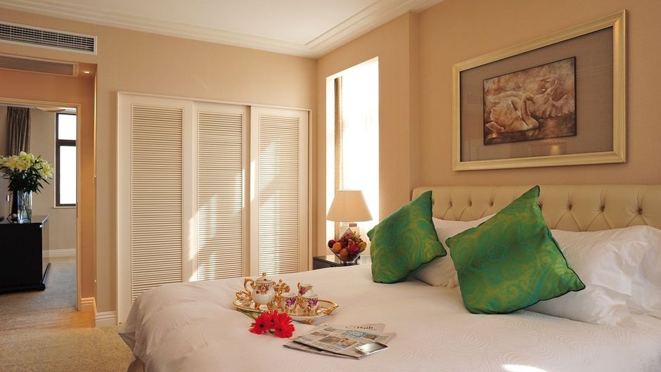 Broadway Mansions Room