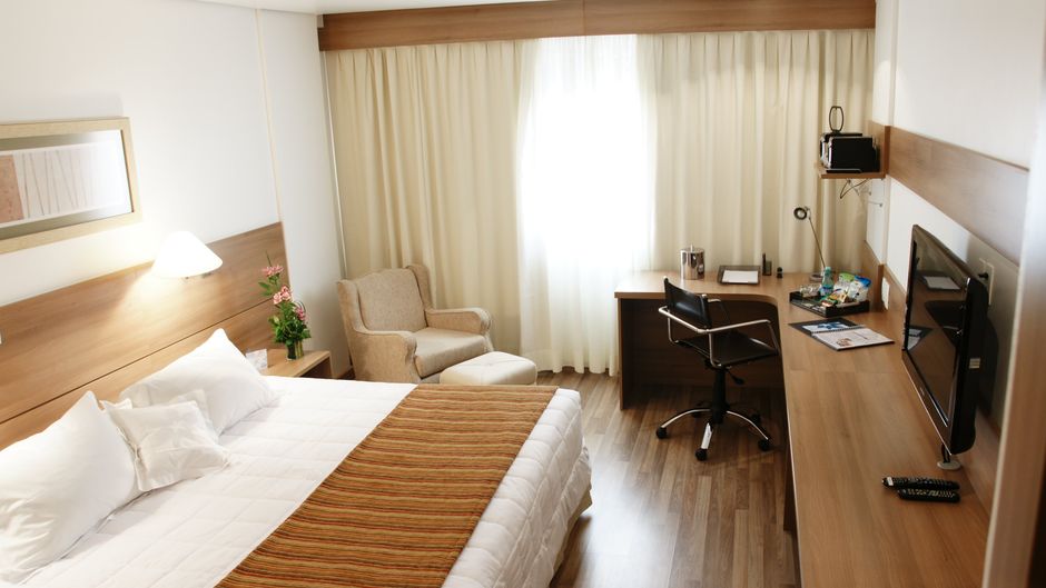 Everest Porto Alegre Hotel Room