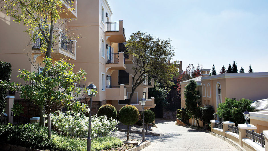 Four Seasons Hotel Westcliff Exterior