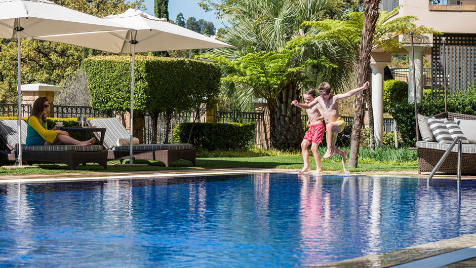 Four Seasons Hotel Westcliff Pool
